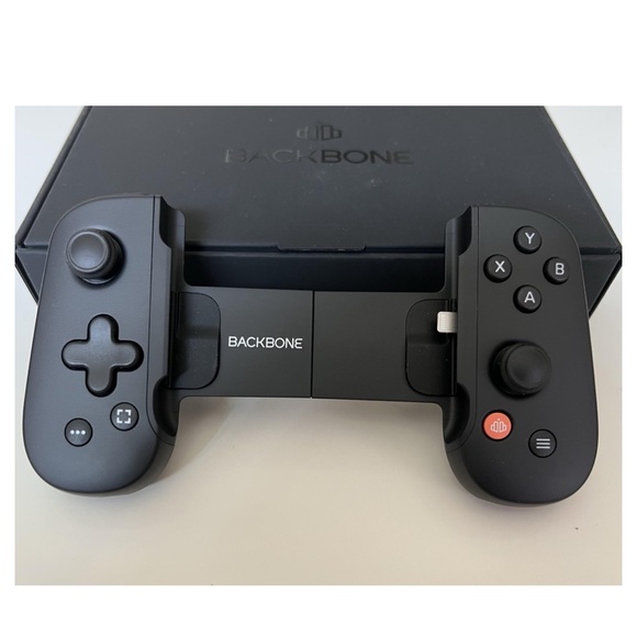 Backbone One - Picture 3 of 8